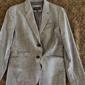 pantsuit/blazer jacket